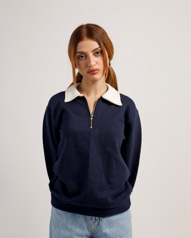 Sweatshirt in Navy Blue with White Collar
