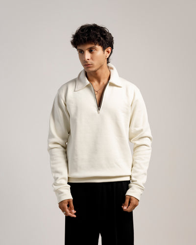 Sweatshirt in Cream Color with White Collar